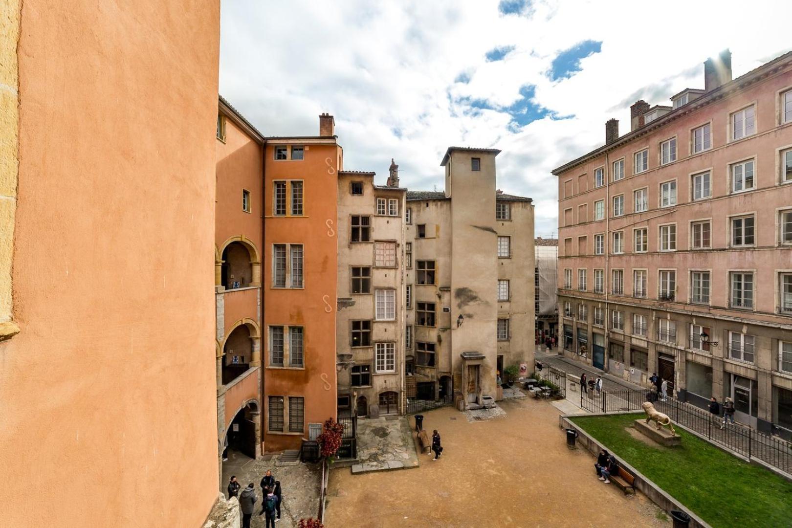 La Loge Des Avocats Du Vieux Lyon Ail Apartment Exterior photo